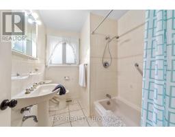 14 PICKWICK CRESCENT - 10