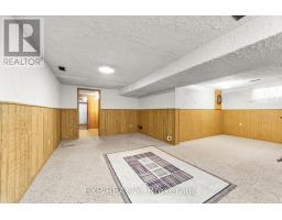 14 PICKWICK CRESCENT - 23