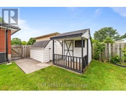 14 PICKWICK CRESCENT - 27