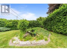 14 PICKWICK CRESCENT - 28