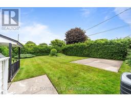 14 PICKWICK CRESCENT - 30