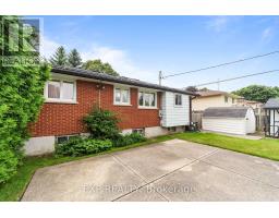 14 PICKWICK CRESCENT - 33