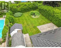 14 PICKWICK CRESCENT - 34