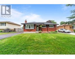 14 PICKWICK CRESCENT - 39