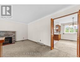 14 PICKWICK CRESCENT - 4