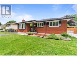 14 PICKWICK CRESCENT - 40