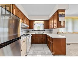 14 PICKWICK CRESCENT - 6