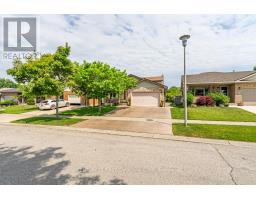 169 ASHLEY CRESCENT - 3