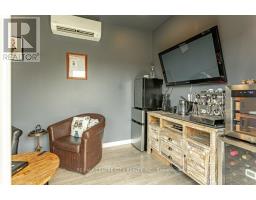 2029 LOCKWOOD CRESCENT - 39
