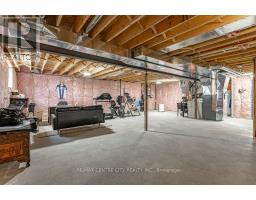 2029 LOCKWOOD CRESCENT - 47