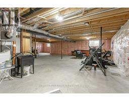 2029 LOCKWOOD CRESCENT - 48