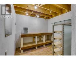 110 MONMORE ROAD N - 38