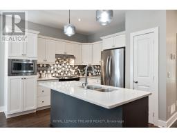 681 BENNETT CRESCENT - 10