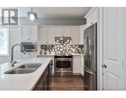 681 BENNETT CRESCENT - 12