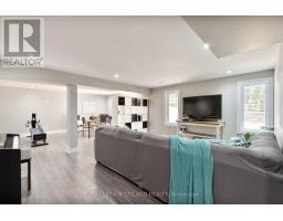 681 BENNETT CRESCENT - 23