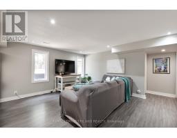 681 BENNETT CRESCENT - 24