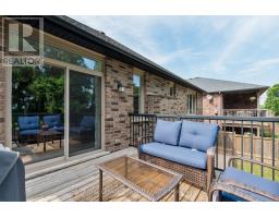 681 BENNETT CRESCENT - 40