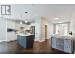 681 BENNETT CRESCENT - 9
