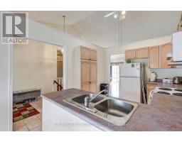 34 - 861 SHELBORNE STREET - 22