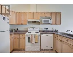 34 - 861 SHELBORNE STREET - 25