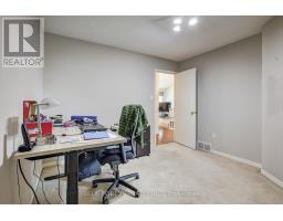 34 - 861 SHELBORNE STREET - 28