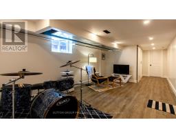 458 WOODMAN AVENUE - 30