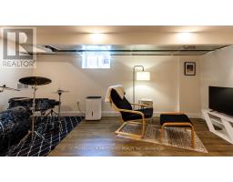 458 WOODMAN AVENUE - 31