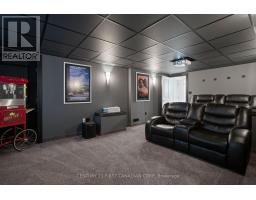 7071 CLAYTON WALK - 24