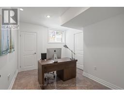 7071 CLAYTON WALK - 31