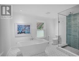 383 HURON STREET - 21