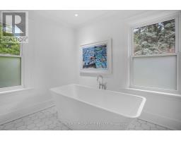 383 HURON STREET - 25