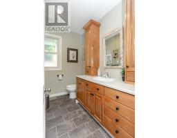 335 KENDALL AVENUE - 23