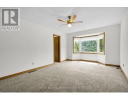 23 CHESHAM GROVE - 28