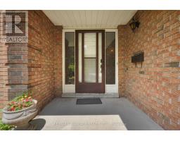 23 CHESHAM GROVE - 5
