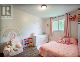 437 FOREST AVENUE - 17