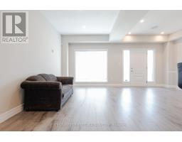 817 SARNIA ROAD - 12