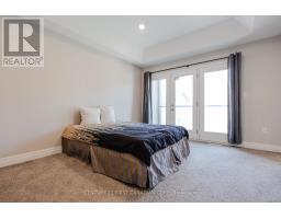 817 SARNIA ROAD - 21