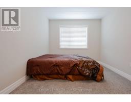 817 SARNIA ROAD - 26