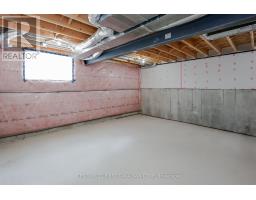 817 SARNIA ROAD - 36