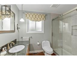 15 WAKEFIELD CRESCENT - 19