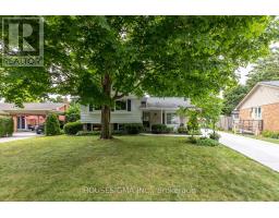 15 WAKEFIELD CRESCENT - 2