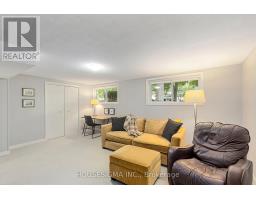 15 WAKEFIELD CRESCENT - 21