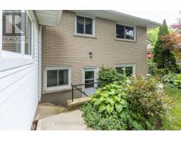 15 WAKEFIELD CRESCENT - 29