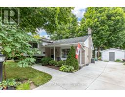15 WAKEFIELD CRESCENT - 4