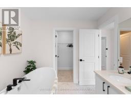 40 - 2835 SHEFFIELD PLACE - 28