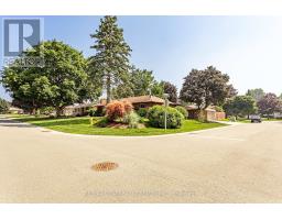 138 OAKWOOD DRIVE - 4