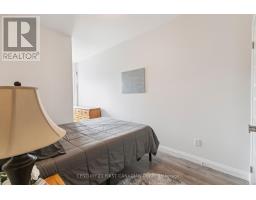 13 - 819 KLEINBURG DRIVE - 35