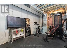 13 - 819 KLEINBURG DRIVE - 42