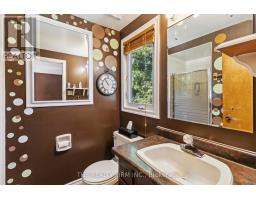 98 HALIBURTON ROAD - 33
