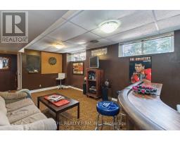 98 HALIBURTON ROAD - 38